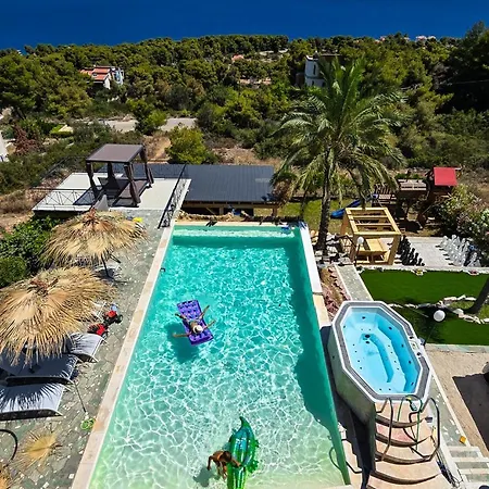 Piotrowski Apart-hotel Theologos (Phthiotis)